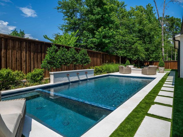 1555 Maple Circle, Tyler, TX 75703