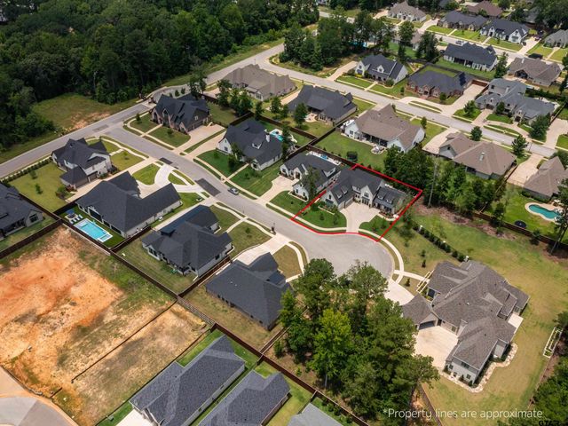 1555 Maple Circle, Tyler, TX 75703