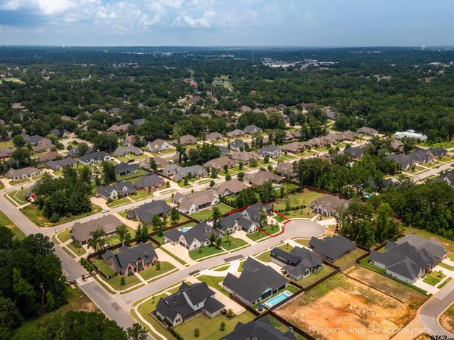 1555 Maple Circle, Tyler, TX 75703