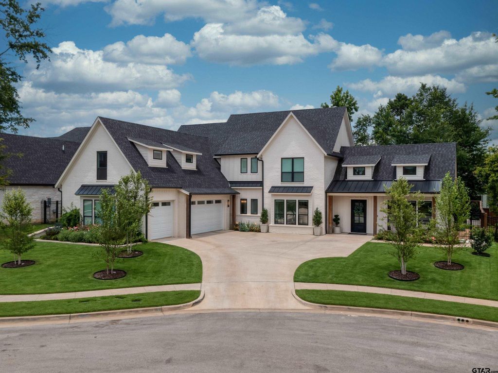 1555 Maple Circle, Tyler, TX 75703