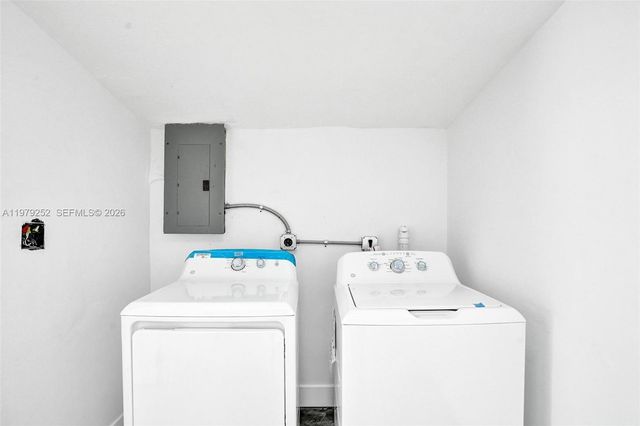 4320 NW 26th St, Lauderhill, FL 33313