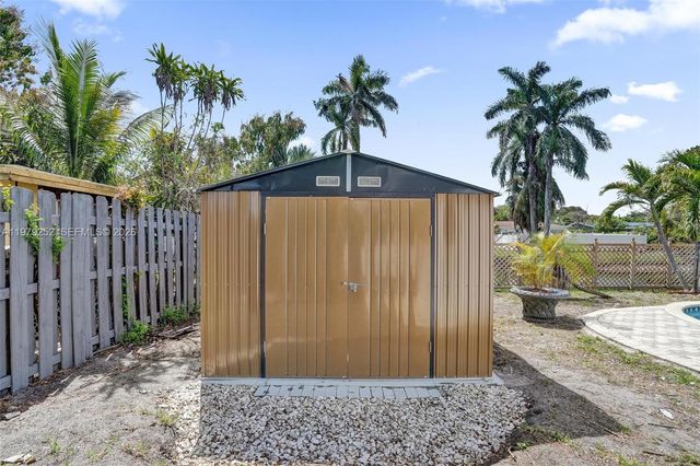 4320 NW 26th St, Lauderhill, FL 33313