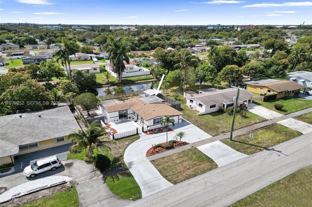 4320 NW 26th St, Lauderhill, FL 33313