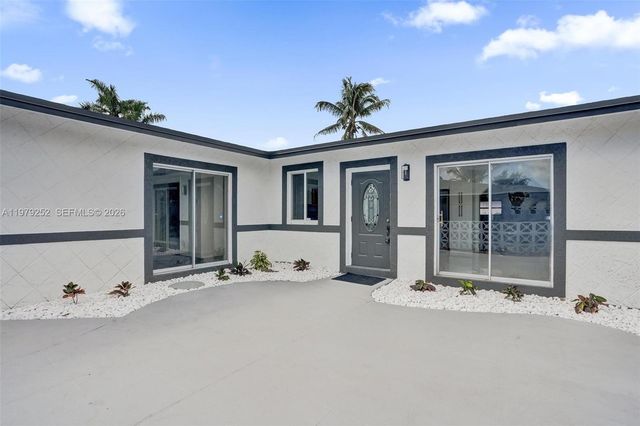 4320 NW 26th St, Lauderhill, FL 33313