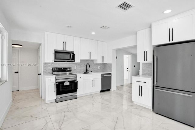 4320 NW 26th St, Lauderhill, FL 33313