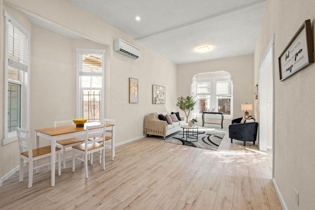 879 Wood St., Oakland, CA 94607