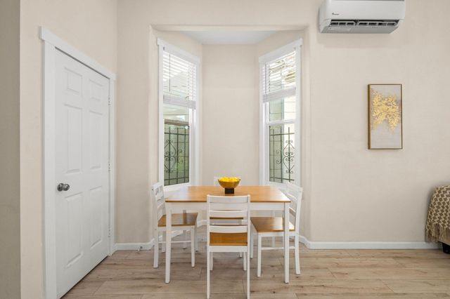 879 Wood St., Oakland, CA 94607