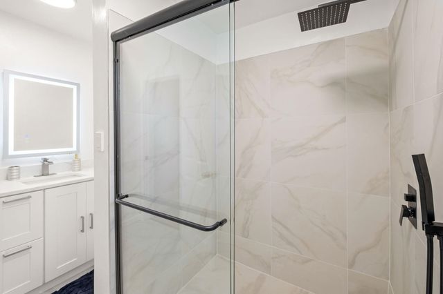 879 Wood St., Oakland, CA 94607