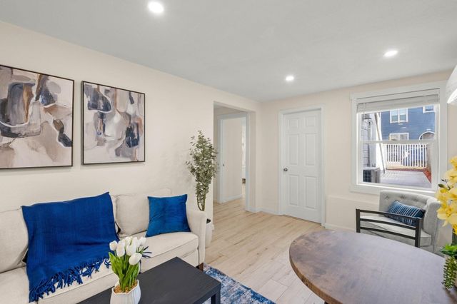 879 Wood St., Oakland, CA 94607