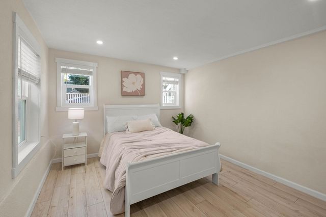 879 Wood St., Oakland, CA 94607