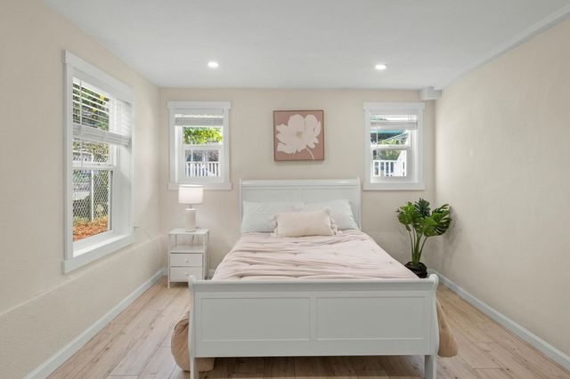 879 Wood St., Oakland, CA 94607