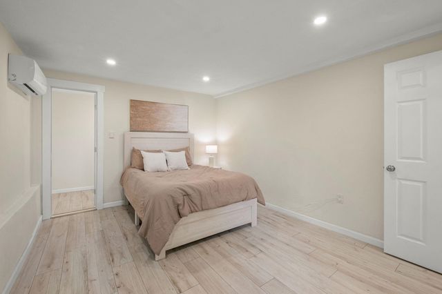 879 Wood St., Oakland, CA 94607