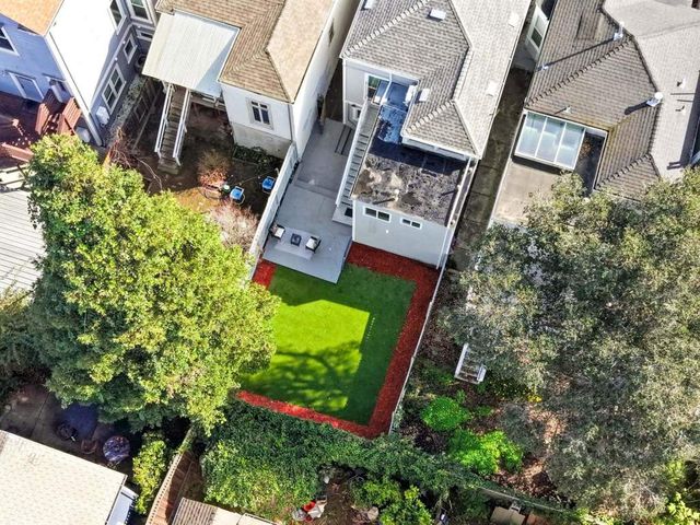 879 Wood St., Oakland, CA 94607