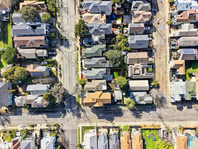 879 Wood St., Oakland, CA 94607