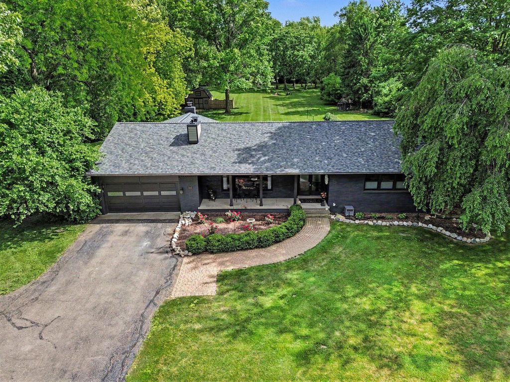 1145 W Bemis Road, York Twp, MI 48176