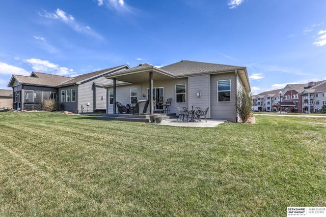 1434 N 194th Circle, Omaha, NE 68022