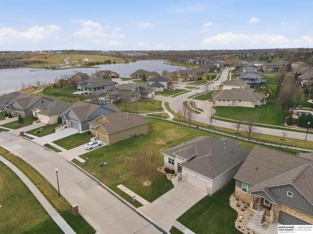 1434 N 194th Circle, Omaha, NE 68022