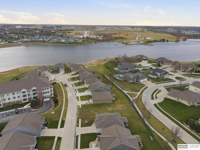 1434 N 194th Circle, Omaha, NE 68022