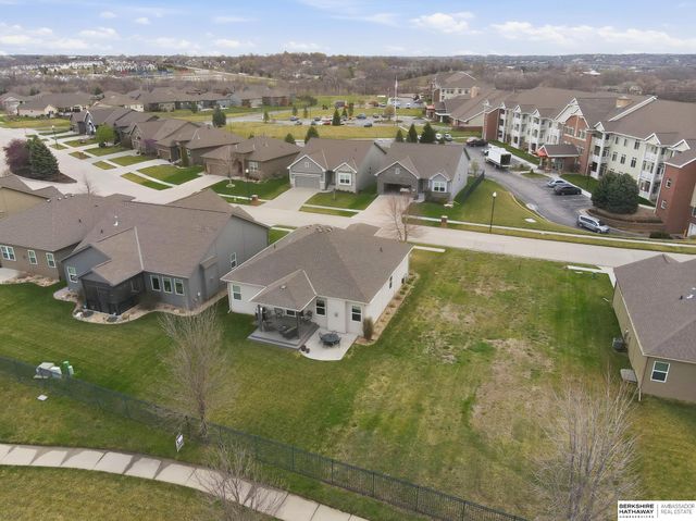 1434 N 194th Circle, Omaha, NE 68022
