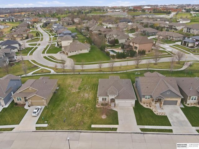 1434 N 194th Circle, Omaha, NE 68022