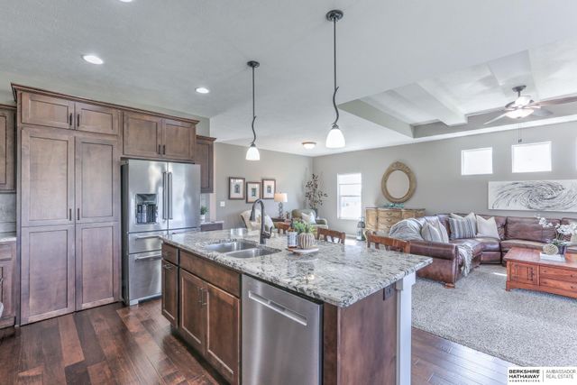 1434 N 194th Circle, Omaha, NE 68022