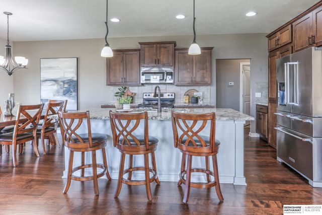 1434 N 194th Circle, Omaha, NE 68022