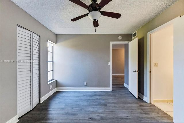 908 Twin Lakes Dr 8-C, Coral Springs, FL 33071