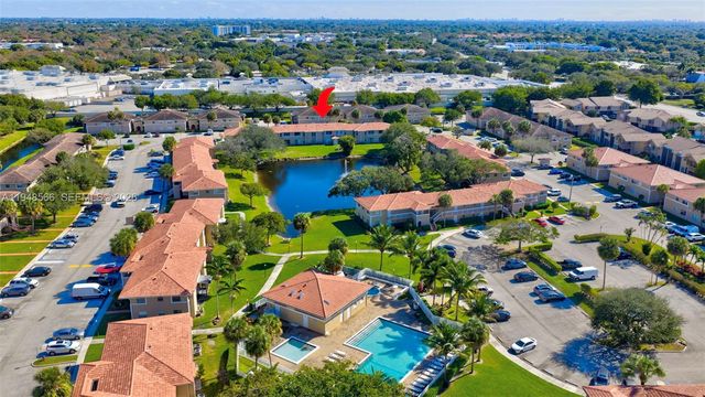 908 Twin Lakes Dr 8-C, Coral Springs, FL 33071