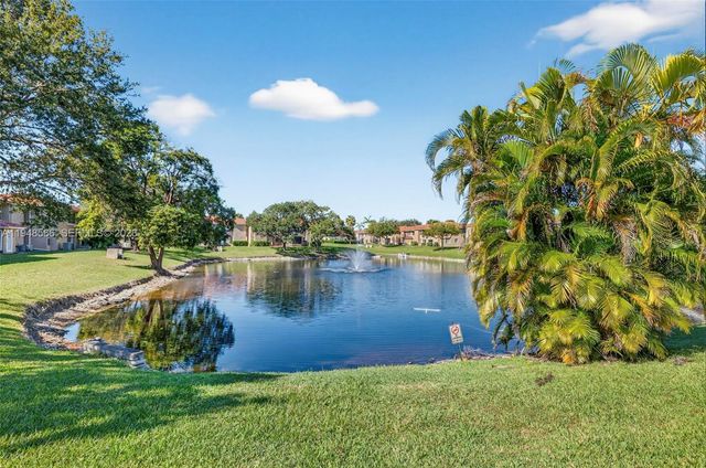 908 Twin Lakes Dr 8-C, Coral Springs, FL 33071