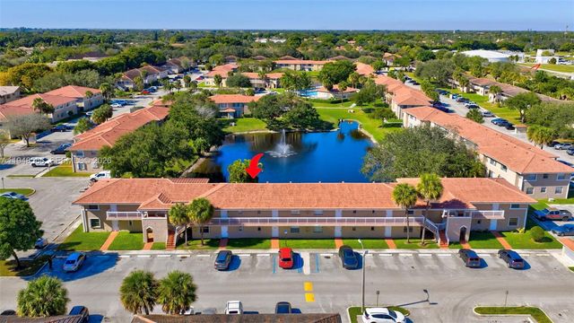 908 Twin Lakes Dr 8-C, Coral Springs, FL 33071