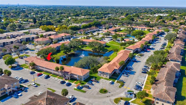 908 Twin Lakes Dr 8-C, Coral Springs, FL 33071