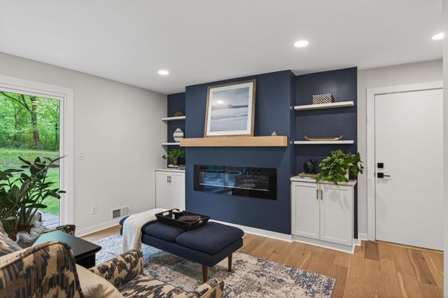 2841 Mayfield Road, Minnetonka, MN 55391
