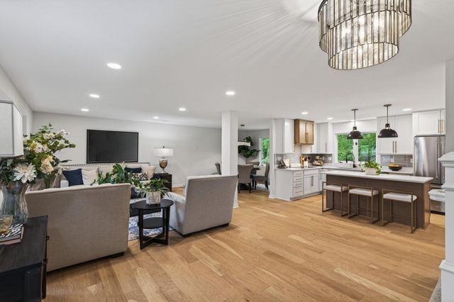 2841 Mayfield Road, Minnetonka, MN 55391