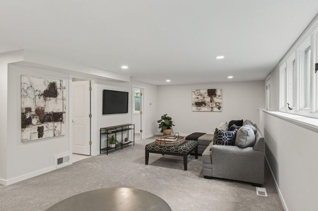 2841 Mayfield Road, Minnetonka, MN 55391