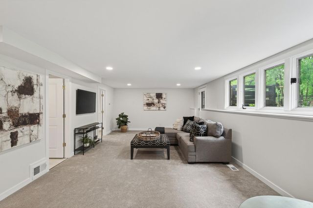 2841 Mayfield Road, Minnetonka, MN 55391