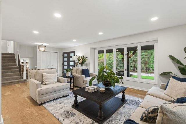 2841 Mayfield Road, Minnetonka, MN 55391