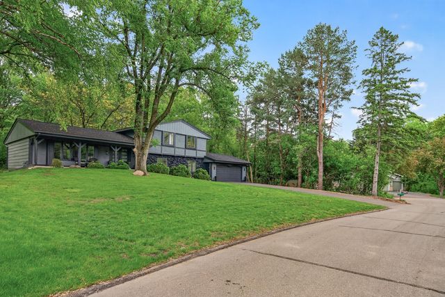 2841 Mayfield Road, Minnetonka, MN 55391