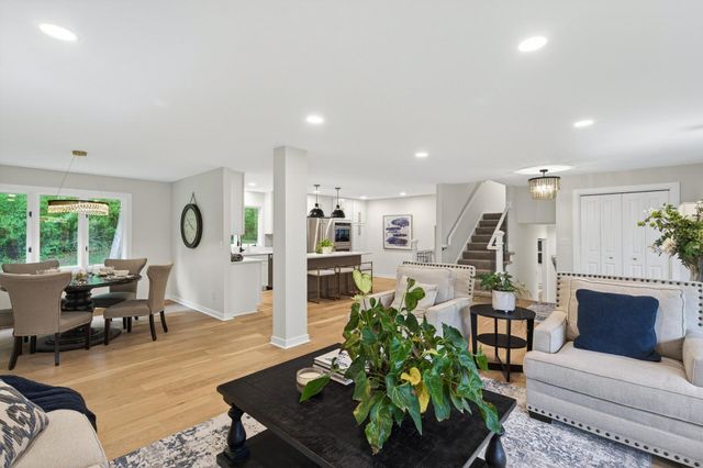 2841 Mayfield Road, Minnetonka, MN 55391