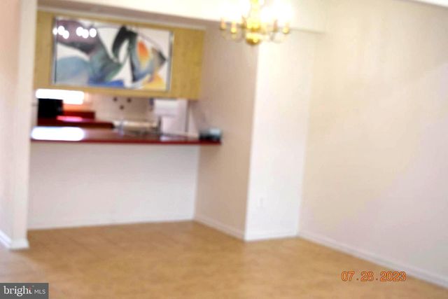 6174 STRASBURG DR, Centreville, VA 20121