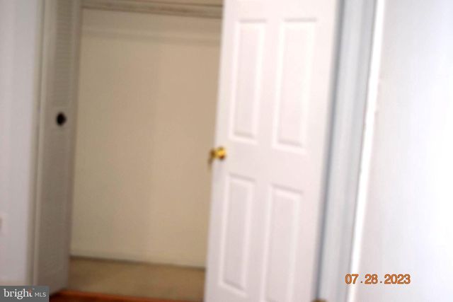 6174 STRASBURG DR, Centreville, VA 20121