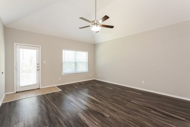 809 Bahar Court, Arlington, TX 76010