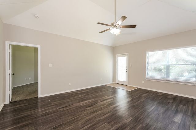 809 Bahar Court, Arlington, TX 76010