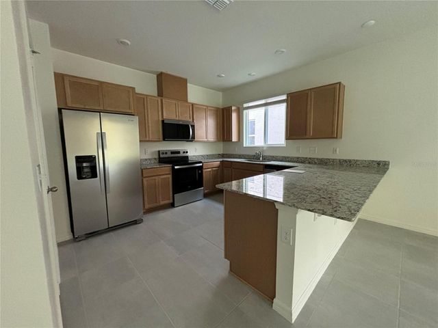 2734 RAINDROP RUN ST, Clermont, FL 34714