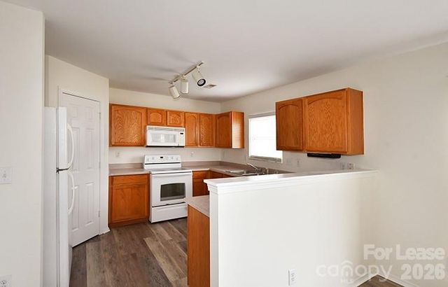 8629 Buckhorn Street, Charlotte, NC 28216