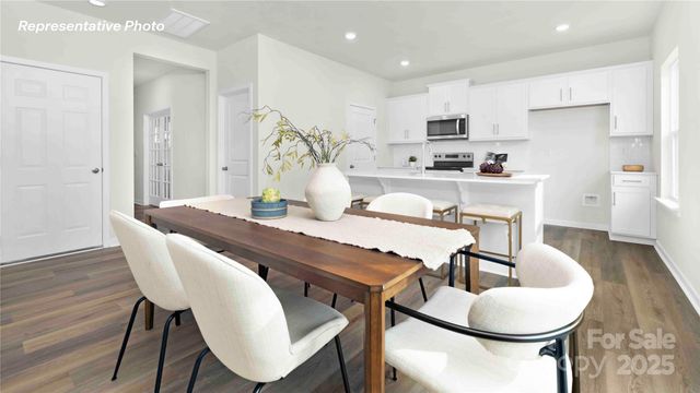 5540 Pamplona Way, Charlotte, NC 28214