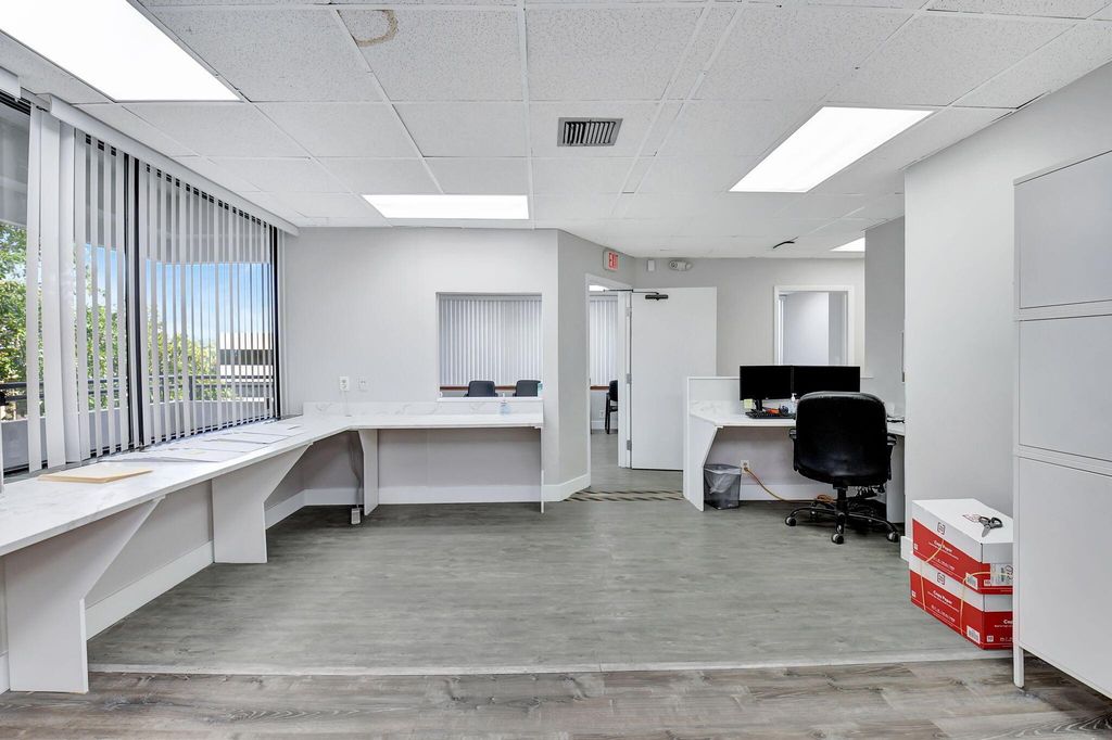Image 18 of property listing at 5258 Linton Boulevard 301, Delray Beach, FL 33484
