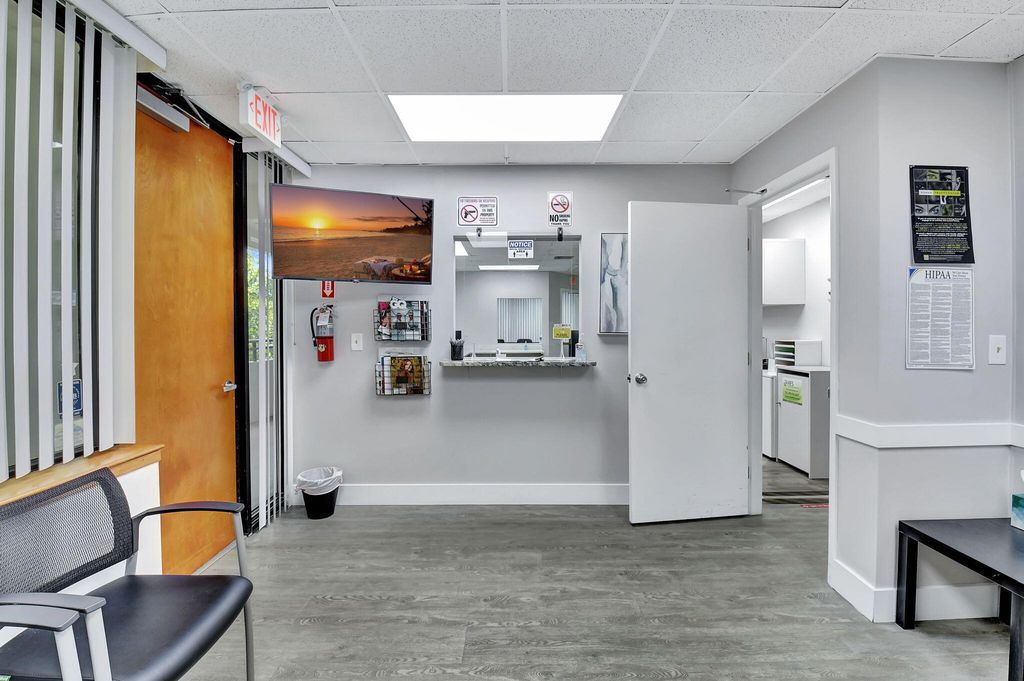 Image 3 of property listing at 5258 Linton Boulevard 301, Delray Beach, FL 33484