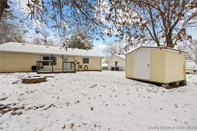 934 Pennsylvania Avenue, Jeffersonville, IN 47130