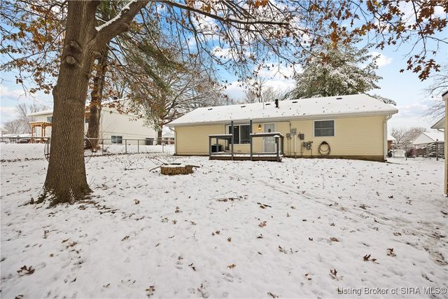 934 Pennsylvania Avenue, Jeffersonville, IN 47130