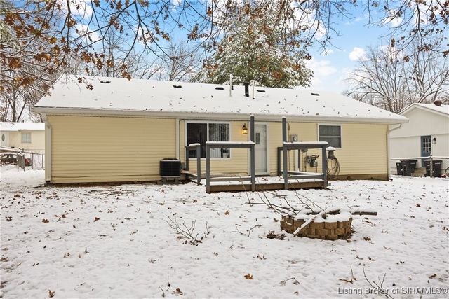 934 Pennsylvania Avenue, Jeffersonville, IN 47130